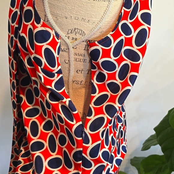 New York & company sleeveless blouse - Picture 6 of 9